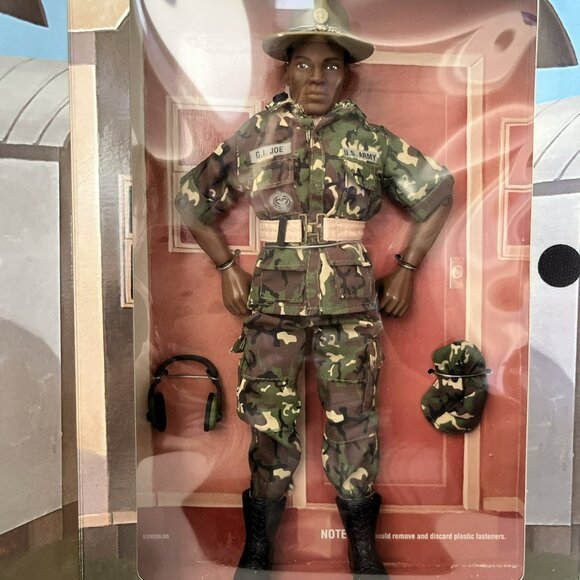 GI Joe Classic Collection U.S. Army Drill Sergeant Limited Edition - NIB - Picture 3 of 8